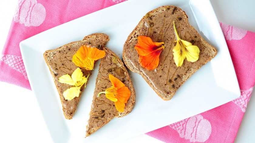 Homemade Almond Butter? Oh Yes you can!